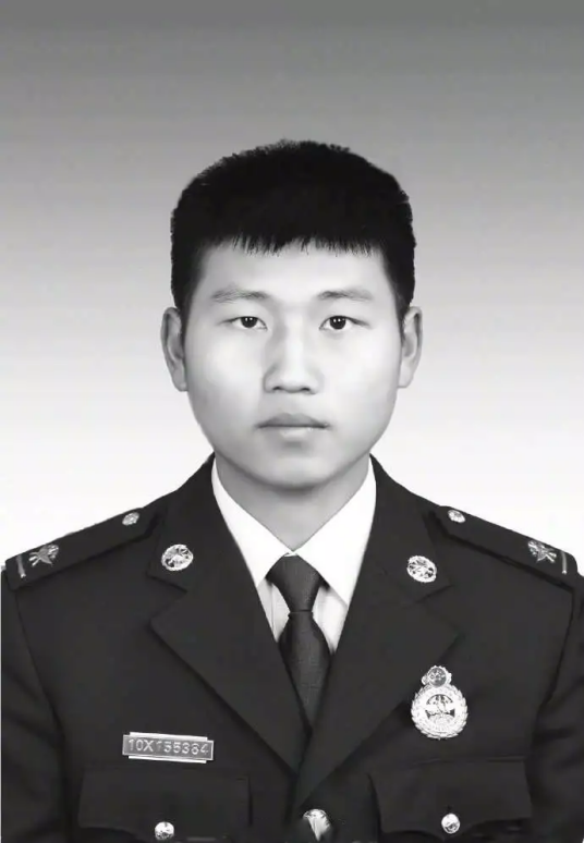 刘磊（江苏省苏州市吴江区盛泽中队一班原副班长）