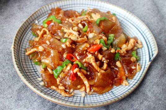 拉皮炒肉丝