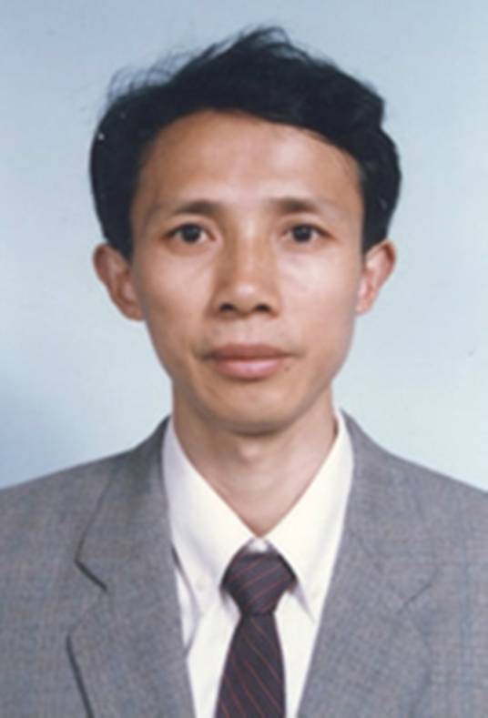 丁毅（武汉大学教授）