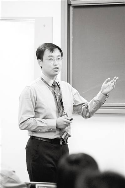 陈巍（清华大学电子系教授）
