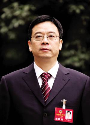 郑成华（衡阳市政协党组成员）