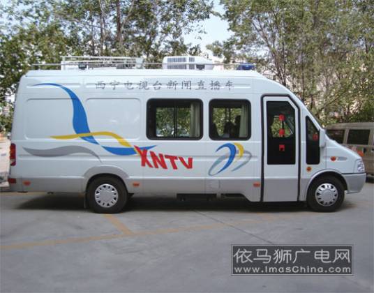 新闻直播车