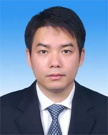 徐强（浙江省宁波临空经济示范区管委会党工委书记）