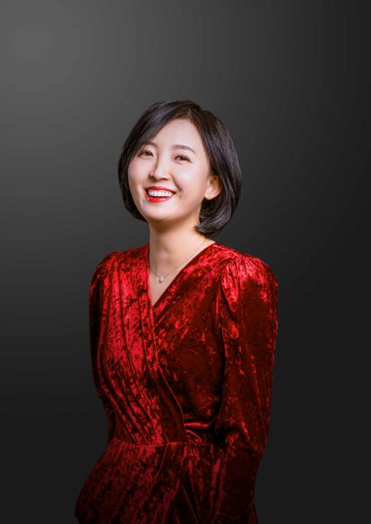 李亚平（爱美影视知名制片出品人）