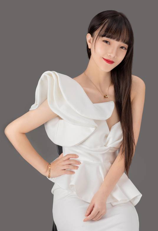 张璐璐（中国华语流行女歌手、演员）