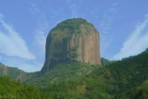 饭甑山（浙江省衢州市山峰）