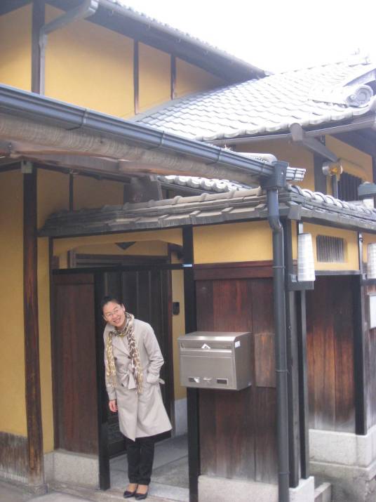 徐红（中南民族大学教授）