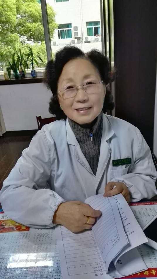 吴克华（武汉市中医医院名医堂内科主任医师）