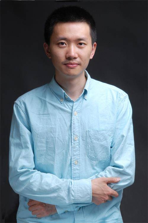黄文虎（华侨大学新闻与传播学院副教授）