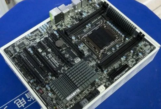 Intel X79 高速芯片组