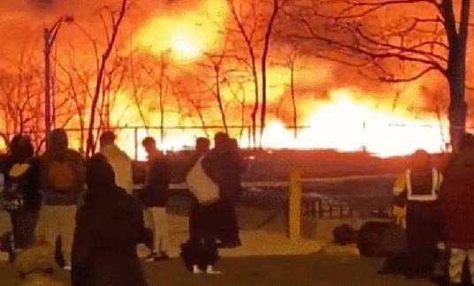1·14美国新泽西州化工厂大火事故