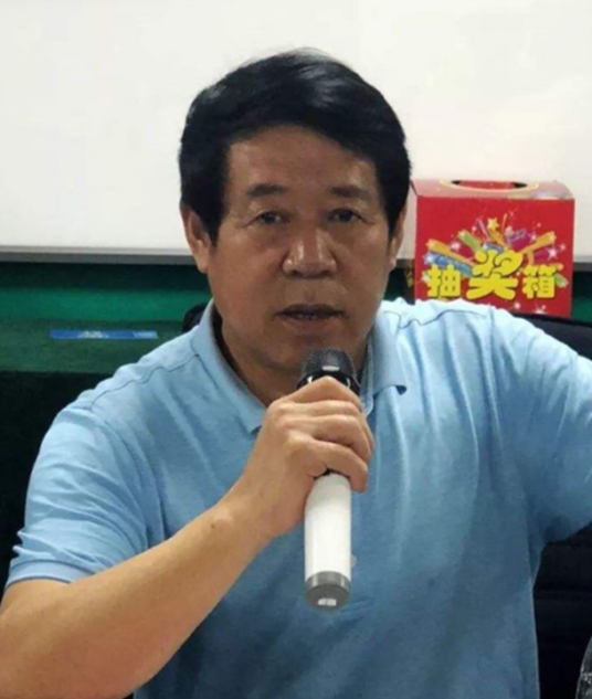 刘福堂（利津县石油化工厂厂长）