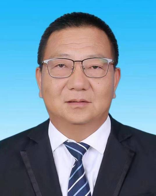 王华平（内蒙古自治区鄂尔多斯市康巴什区人大常委会副主任）