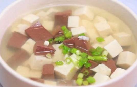 猪血豆腐汤