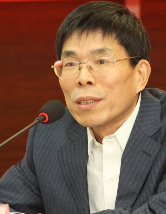 李春林（光明日报原副总编辑）