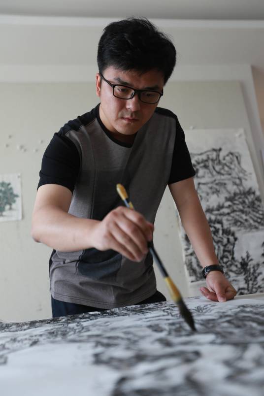 董雷（中国辽宁籍艺术家）