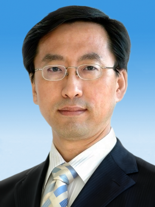张杰（第十四届全国政协常务委员、教科卫体委员会副主任，中国科学院院士、物理学家，上海市科协主席）