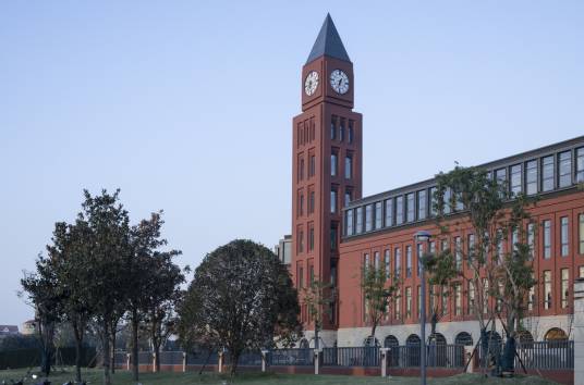 南京钟山外国语专修学院