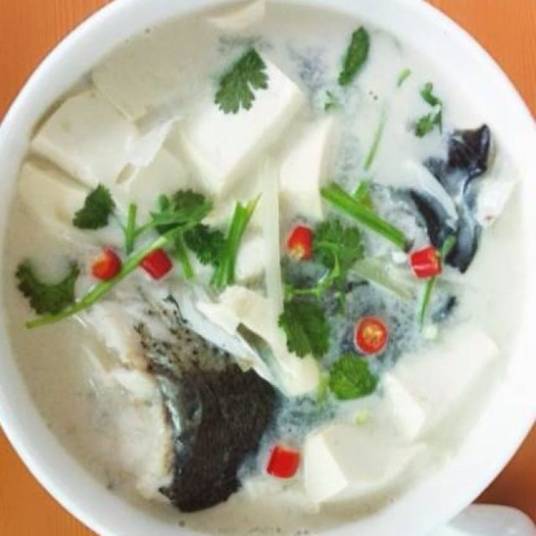 大鱼头豆腐汤