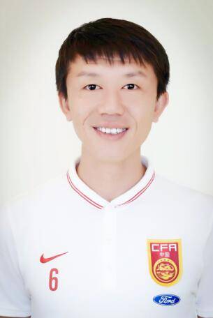 黄勇（1978年出生的中国足球运动员、教练）