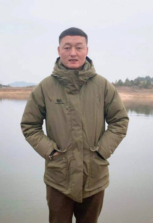杨虎（中国安徽籍艺术家）