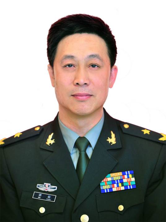 胡杨（吉林省军区原政治委员）