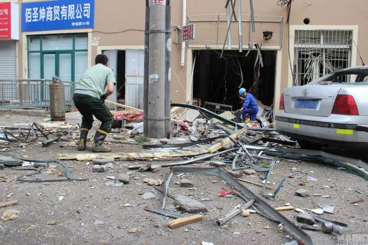 6·22青岛一饭店燃气罐爆燃事故