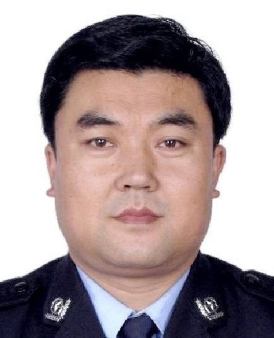 马玉（青海省西宁市城北区人民政府党组成员、副区长、市公安局城北公安分局局长兼督察长）