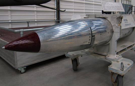 B-61核航空炸弹