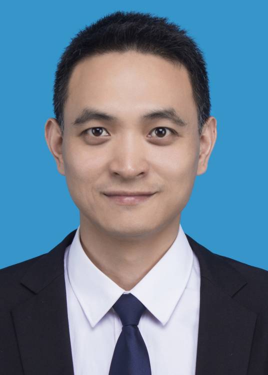 曾江（四川省成都经开区（龙泉驿区）财政局党组成员、副局长）