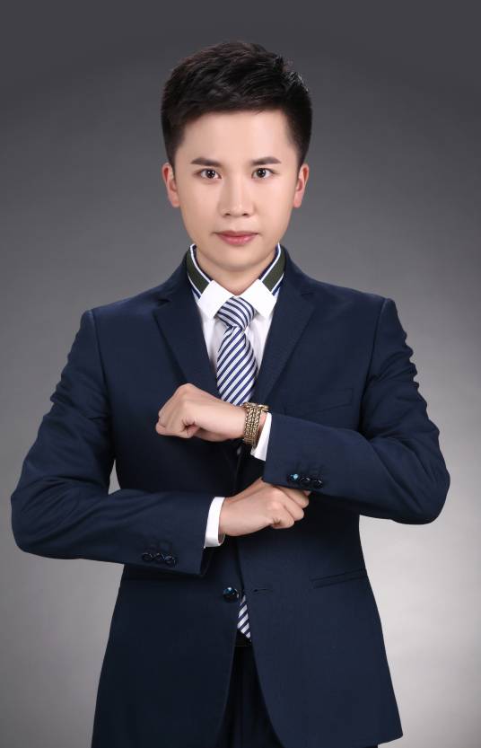 程立（河南中部崛起实业有限公司执行董事兼总经理）