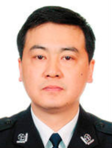 黄伟（重庆市公安局原党委委员、原副局长）