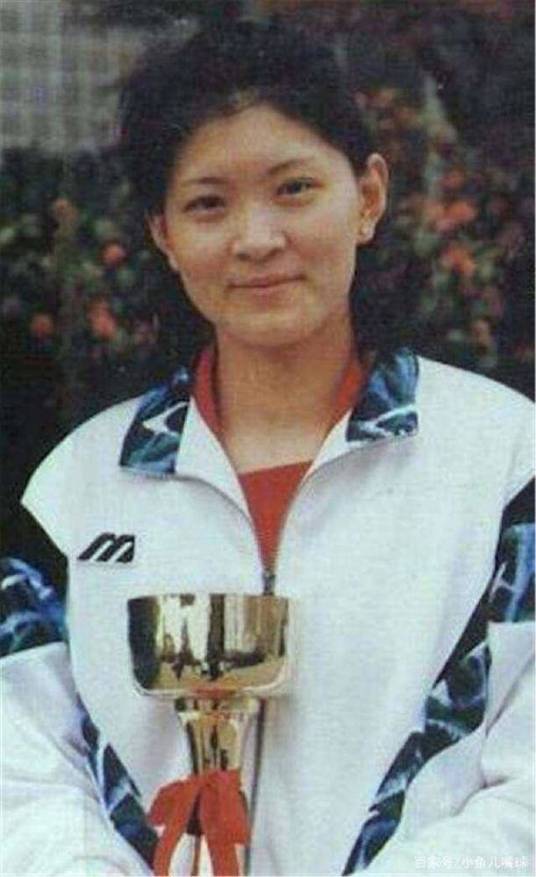 王怡（中国女排前副攻手）