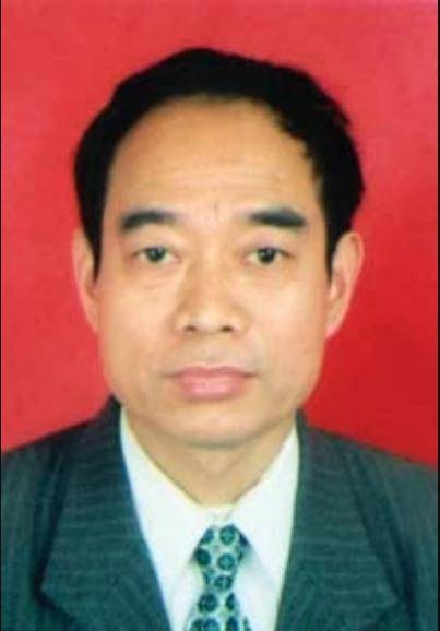 余天福（重庆市涪陵区人事局党组成员）