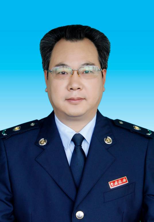 刘雄伟（国家税务总局潜江市税务局一级主办）
