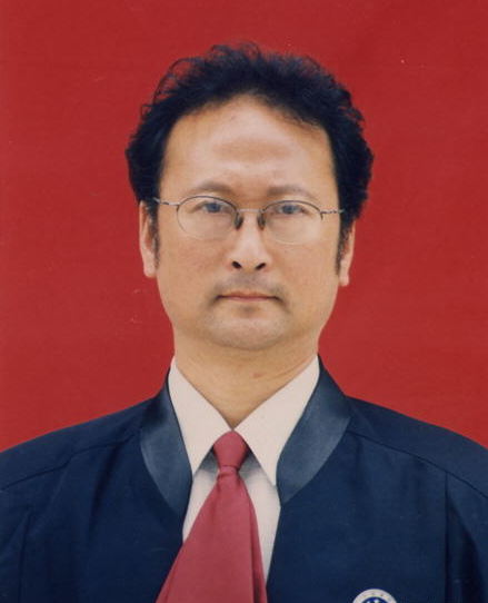 邱兴华（国际注册会计师）