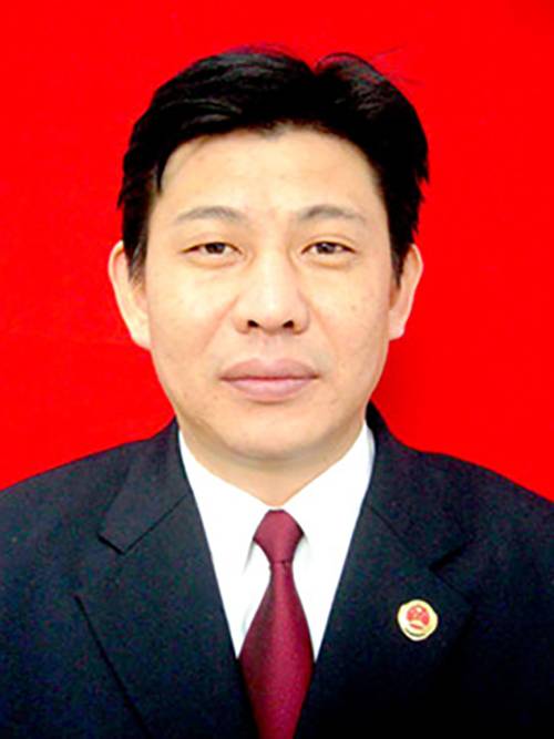 乔伟（兰陵县人民检察院党组成员、副检察长）