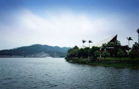 石岩湖