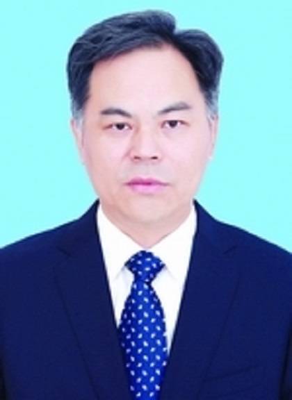 沈志华（浙江省湖州市人大常委会原副主任）