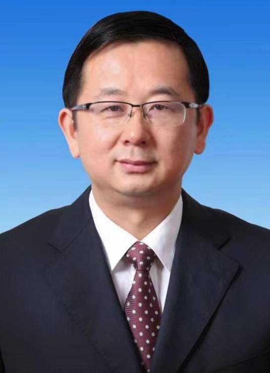 何新跃（江西省旅游集团股份有限公司党委委员、副总经理，国旅文化投资集团股份有限公司董事长。）