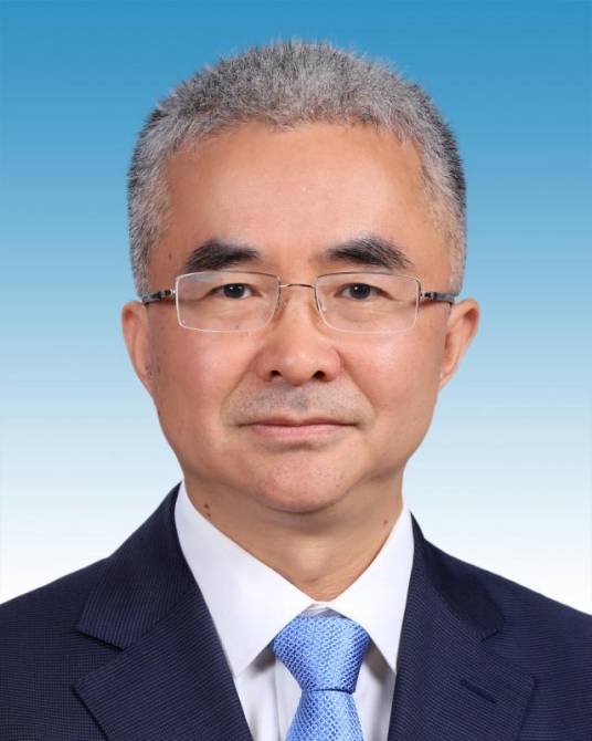 秦岭（河南省人民政府国有资产监督管理委员会二级巡视员）