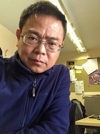 张国庆（武汉大学外语学院教授）