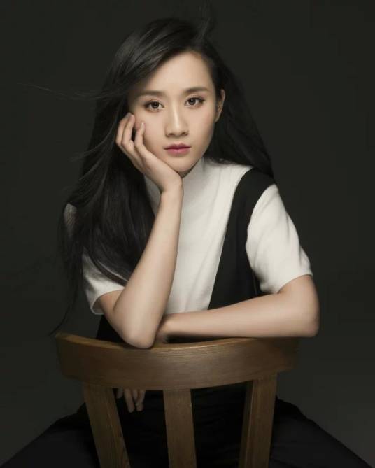 叶子（中国内地女演员陈梓颖）