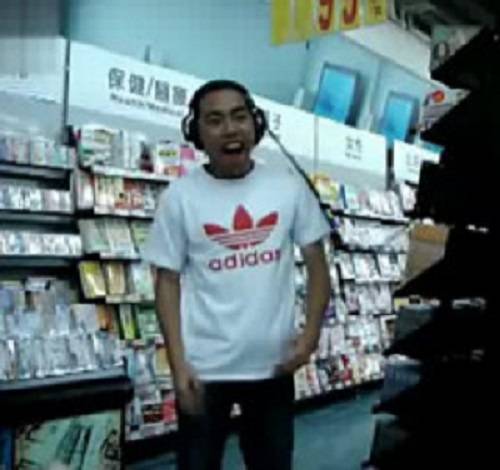 崩崩哥
