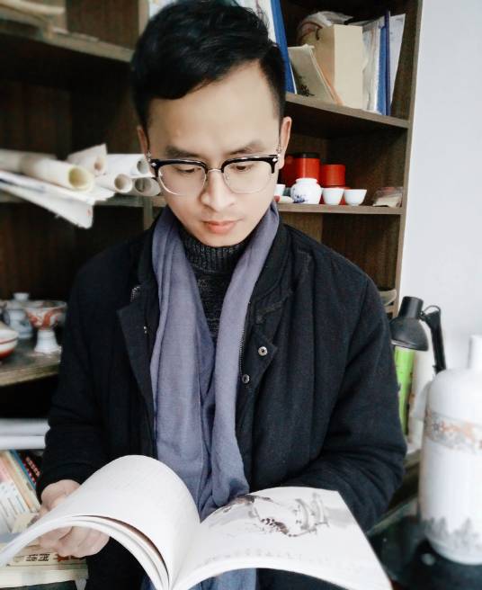 李洁明（景德镇陶瓷古彩技艺传承人）