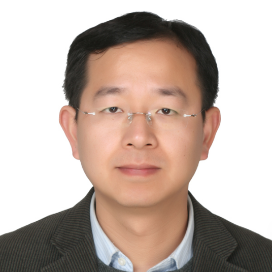 张学良（上海财经大学讲席教授、博士生导师，中国城市经济学会副会长）