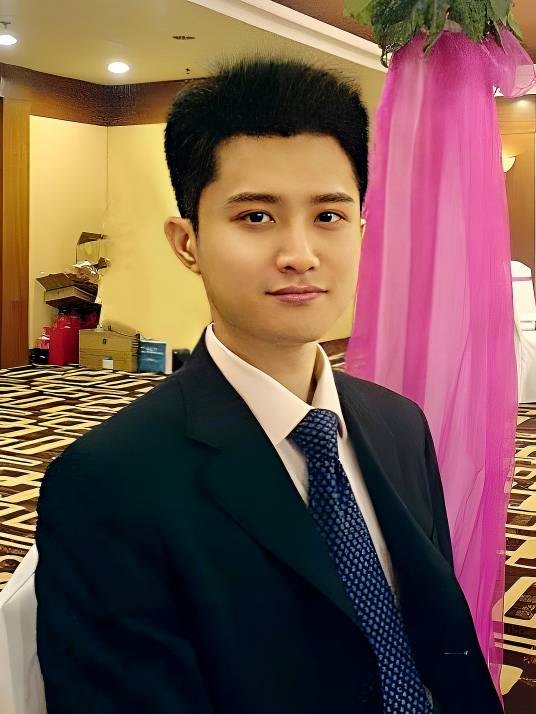 易凡（社区推荐公益诉讼代理人）