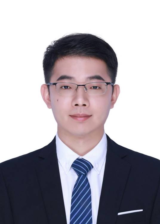 叶龙（天津大学材料学院教授）