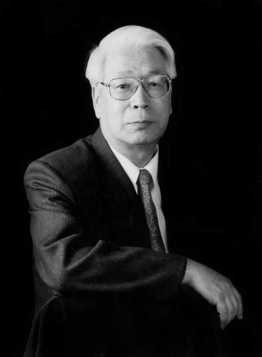 王仲奇（中国工程院院士、热力叶轮机械专家）