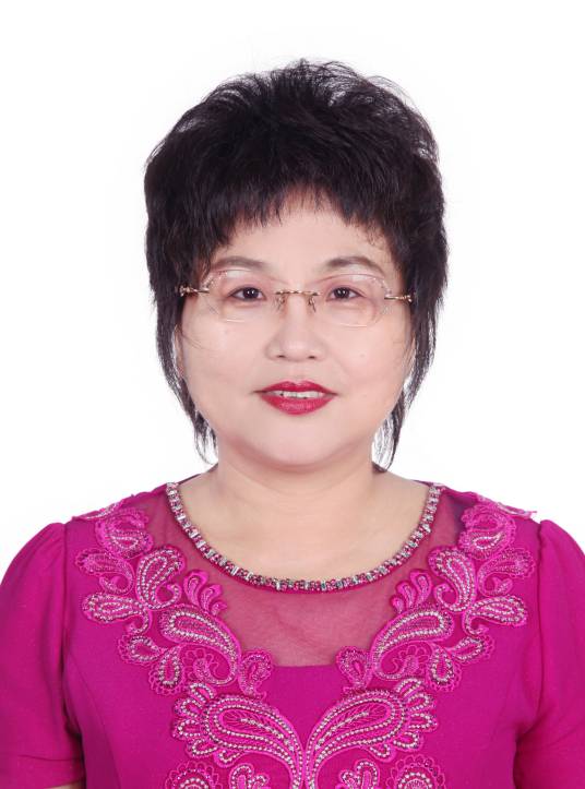 吴虹（北京大学新媒体研究院继续教育办公室主任）